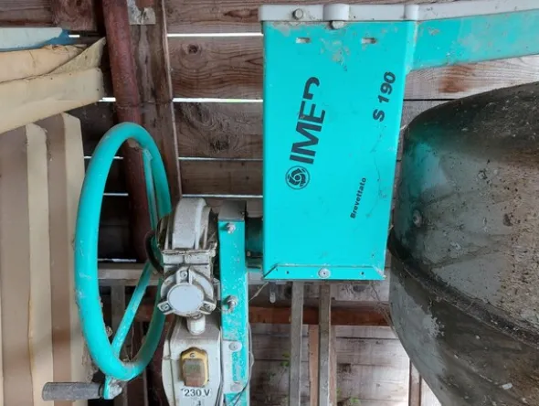 2#7642 Materiale e attrezzatura da cantiere edile