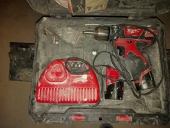 2#7642 Materiale e attrezzatura da cantiere edile