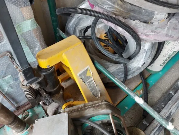 2#7642 Materiale e attrezzatura da cantiere edile