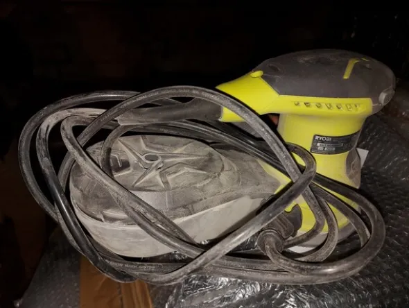 2#7642 Materiale e attrezzatura da cantiere edile