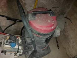 2#7642 Materiale e attrezzatura da cantiere edile