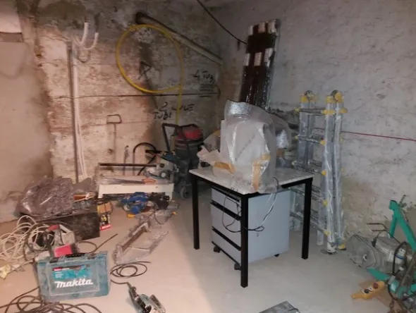 2#7642 Materiale e attrezzatura da cantiere edile