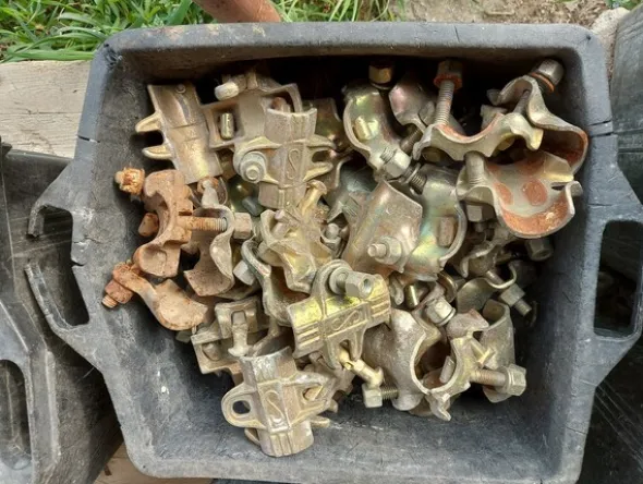 2#7642 Materiale e attrezzatura da cantiere edile