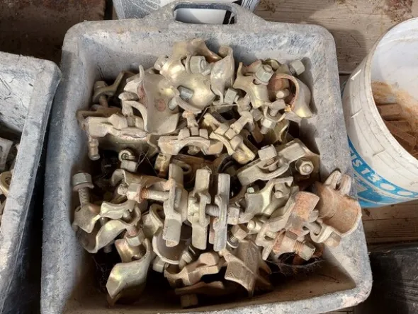 2#7642 Materiale e attrezzatura da cantiere edile