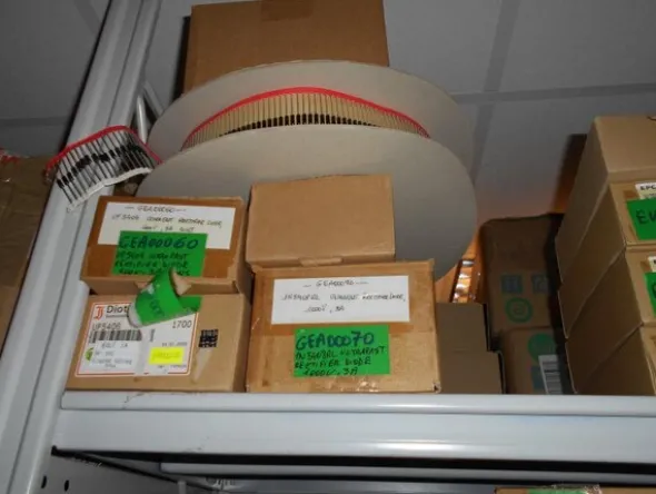 34#7585 Materiale e componentistica elettronica