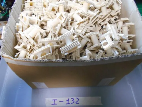34#7585 Materiale e componentistica elettronica