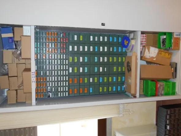 35#7585 Materiale e componentistica elettronica