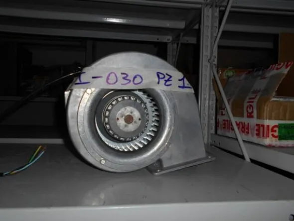 3#7585 Materiale e componentistica elettronica
