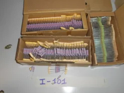 33#7585 Materiale e componentistica elettronica