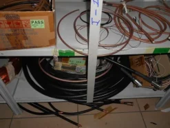 2#7585 Materiale elettrico