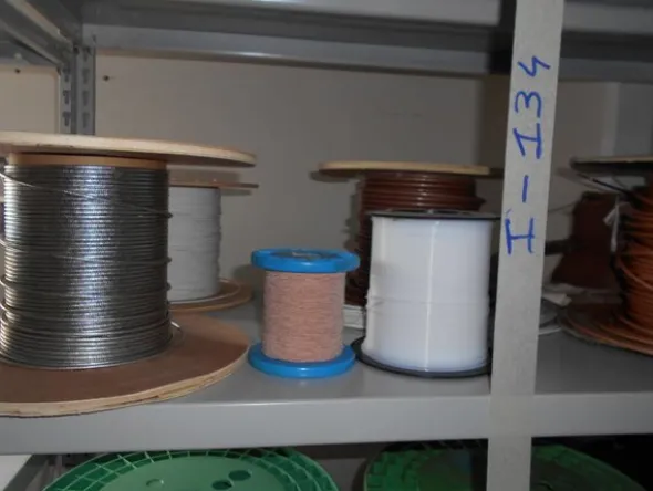 2#7585 Materiale elettrico