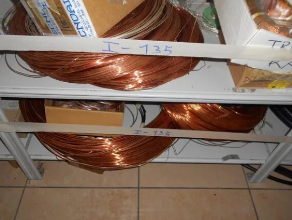 2#7585 Materiale elettrico