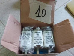 4#8021 Materiale elettrico ed informatico