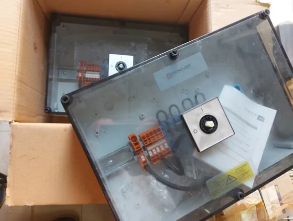 4#8021 Materiale elettrico ed informatico