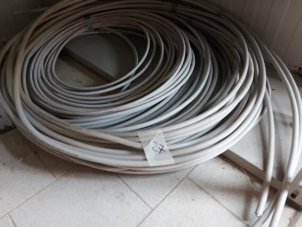 4#8021 Materiale elettrico ed informatico