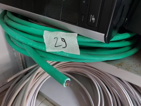 4#8021 Materiale elettrico ed informatico