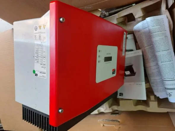 4#8021 Materiale elettrico ed informatico
