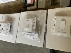 MATERIALE ELETTRICO NUOVO- SOLO ESPORTAZIONE