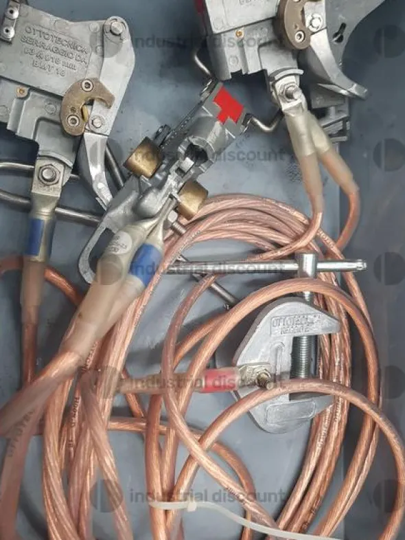 3#9182 Materiale elettrico vario