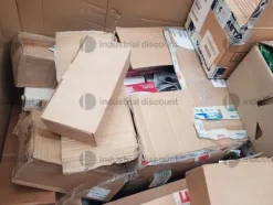 3#9182 Materiale elettrico vario