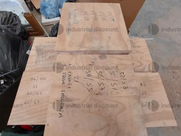 1#10187 Materiale ferroso e infissi e arredi da ufficio