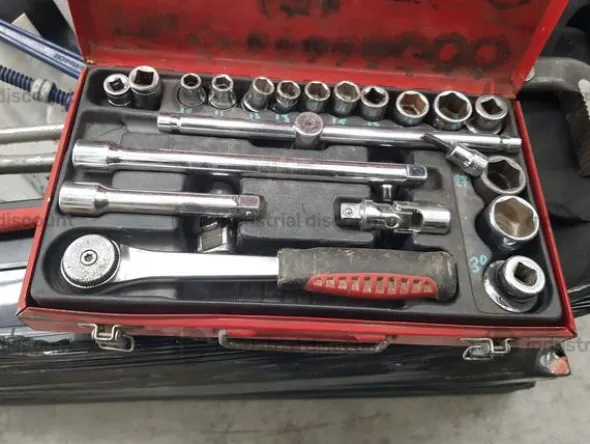 4#9182 Materiale per edilizia e varie
