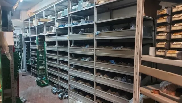 1#6812 Materiale per ferramenta