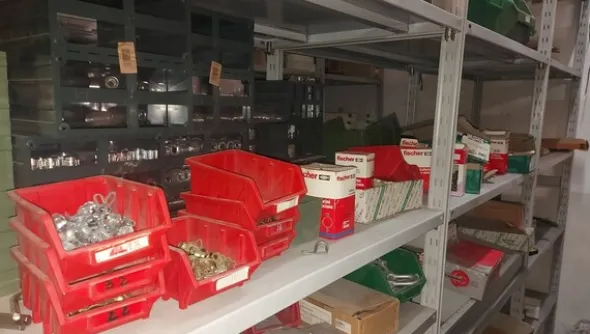 1#6812 Materiale per ferramenta