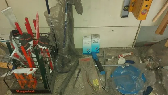 1#6812 Materiale per ferramenta