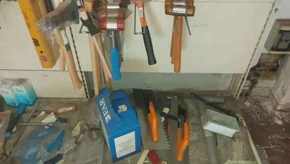 1#6812 Materiale per ferramenta