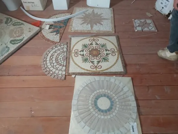 8#8015 Mattonelle di mosaico e Rosoni in ceramica