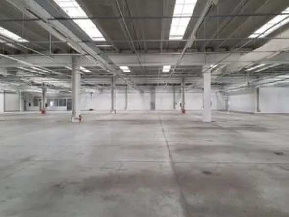 800m² di CAPANNONE PER USO DEPOSITO