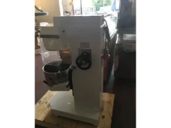 Mescolatrice planetaria professionale avancini 30 lt.