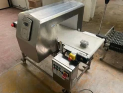 61#8655 Metal detector