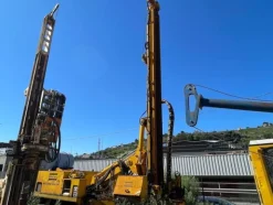 1#8293 Mezzi e attrezzatura da cantiere edile