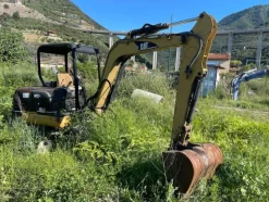 1#8293 Mezzi e attrezzatura da cantiere edile