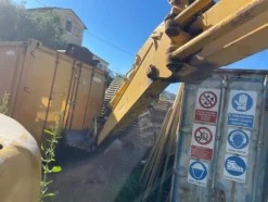 1#8293 Mezzi e attrezzatura da cantiere edile