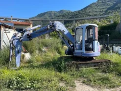 1#8293 Mezzi e attrezzatura da cantiere edile