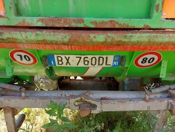 17#6803 Minicompattatore 2 assi Iveco