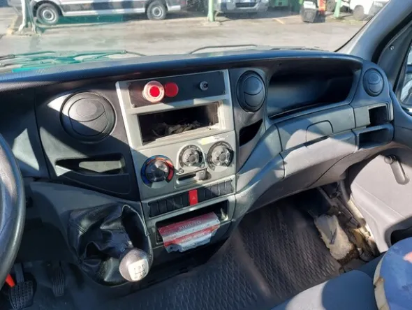 5#7528 Mini compattatore vasca Iveco