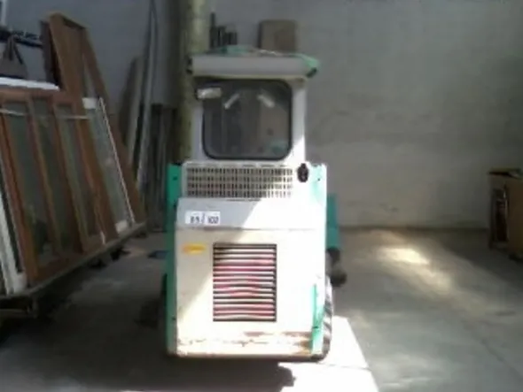 MINIESCAVATORE (BOB CAT)