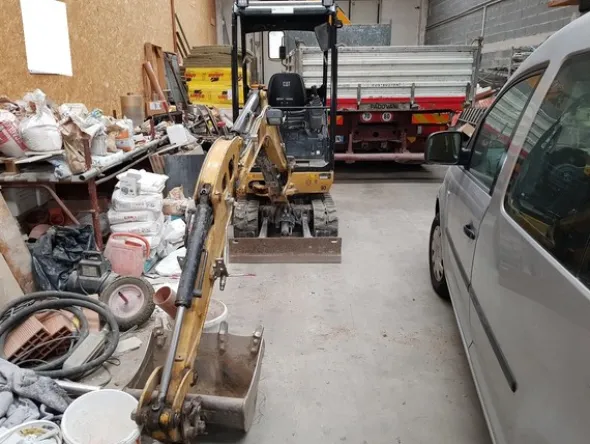 3#4853 Miniescavatore Cat cingolato