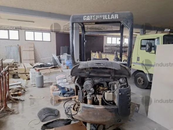 6#9747 Miniescavatore Caterpillar