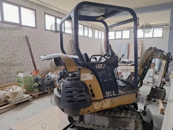6#9747 Miniescavatore Caterpillar