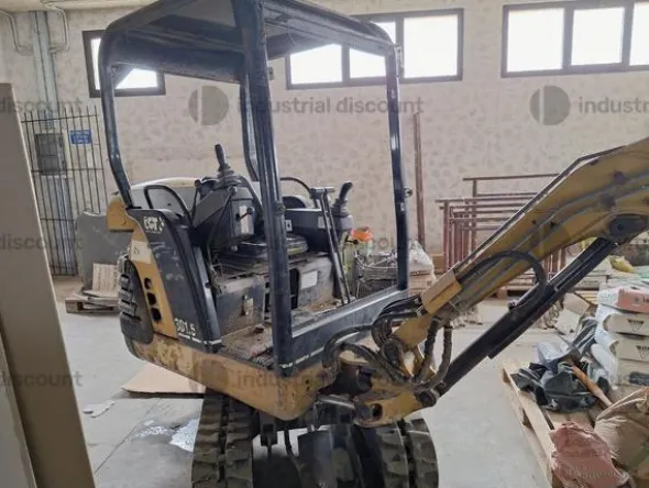 6#9747 Miniescavatore Caterpillar
