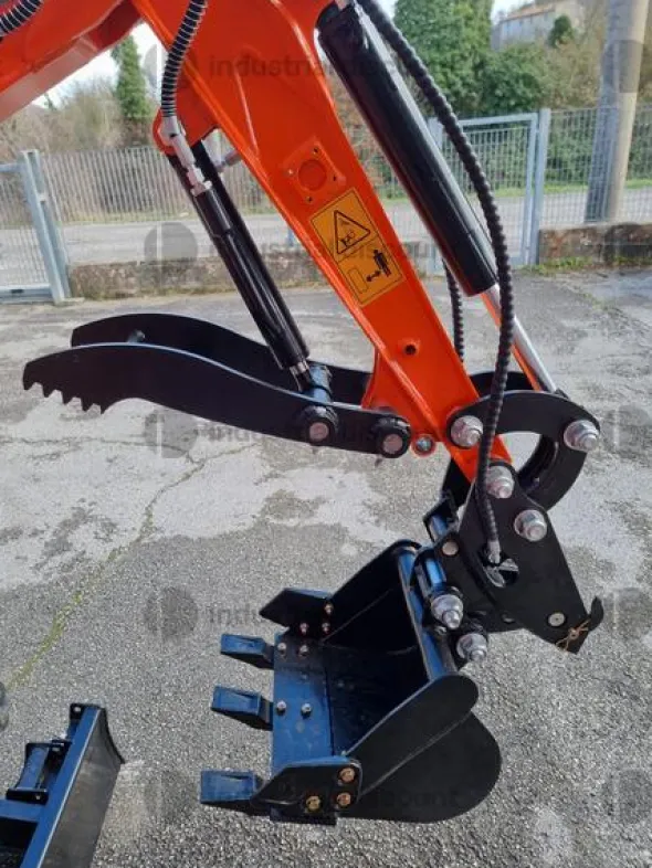 2#10028 Mini escavatore Gforce motore Kubota