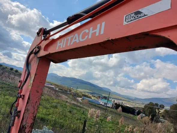 19#6799 Miniescavatore Hitachi