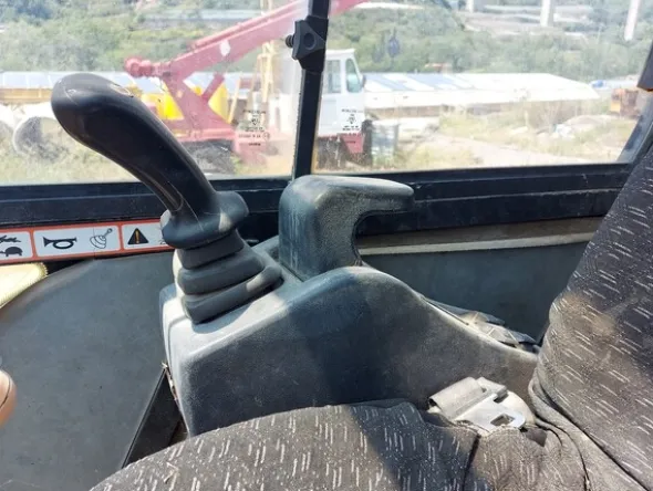 12#7766 Mini escavatore JCB