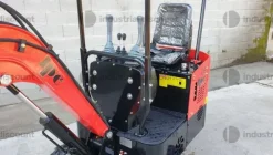 4#9390 Mini escavatore Jcp ht-12 rosso