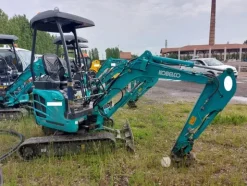 57#7778 Miniescavatore Kobelco SK17SR-3E